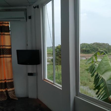 Qiqi Airport Villa Katunayaka Exteriér fotografie